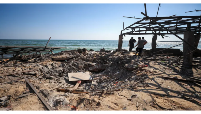 ​গাজার স্কুল ও সাহায্য কেন্দ্রে ইসরায়েলের বিমান হামলায় ৯৫ ফিলিস্তিনি নিহত