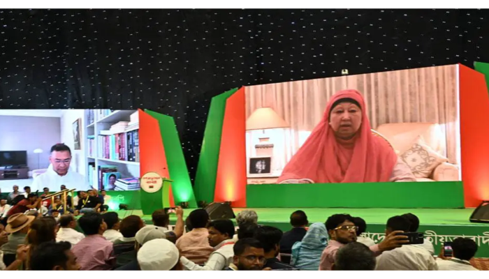 ​জাতীয় ঐক্যের ডাক দিলেন খালেদা জিয়া