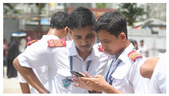 চলতি বছরের এসএসসি ও সমমানের পরীক্ষার ফল  প্রকাশ আজ দুপুর ২টায়