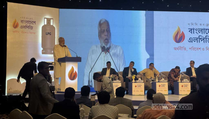 এলপিজি সিলিন্ডারের দাম কেমন হওয়া উচিত! জানিয়েছেন বিদ্যুৎ, জ্বালানি ও খনিজ উপদেষ্টা