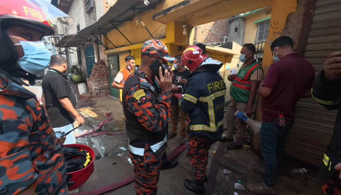 মিরপুরে অগ্নিকাণ্ডে ৯ জনের মরদেহ উদ্ধার, আহত শতাধিক
