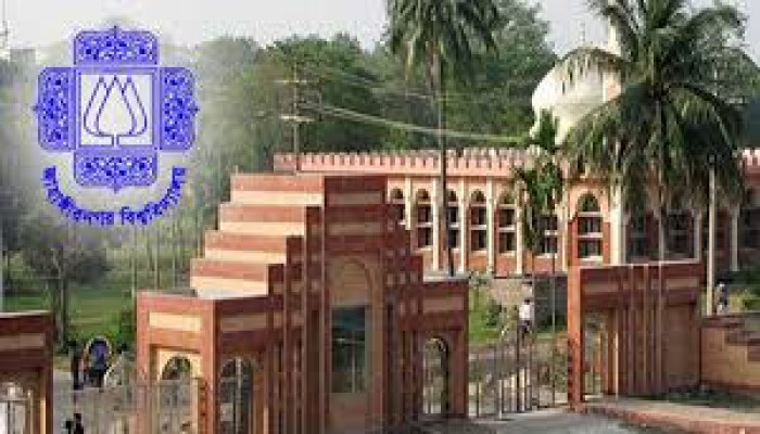 জাবি’তে র‍্যাগিংয়ের ঘটনায় অভিযুক্ত ১৬ শিক্ষার্থীকে সাময়িক বহিষ্কার