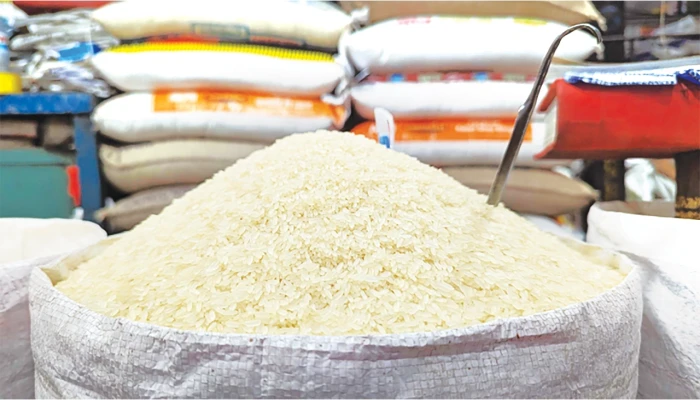 পাইকারি বাজারে চালের দাম কমলেও, কমেনি খুচরা বাজারে!