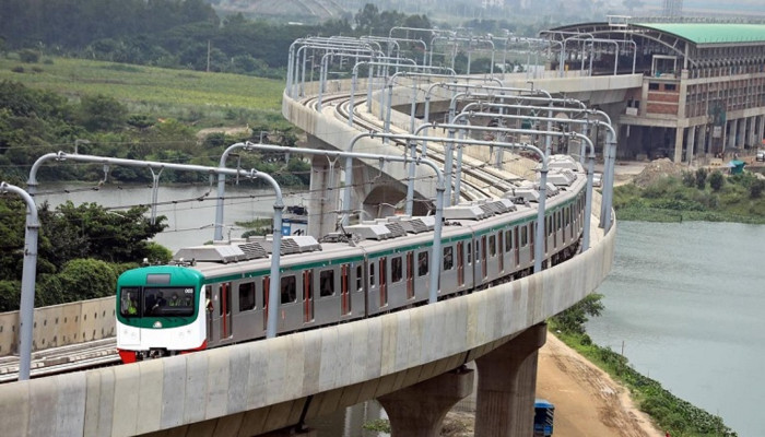 সাময়িক বন্ধ থাকার পর উত্তরা-মতিঝিল মেট্রোরেল চালু