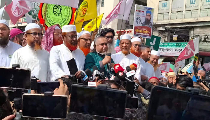 ​একদিনে যে পরিমাণ চাঁদাবাজি হয় তা দিয়ে প্রতিদিন একটা গণভোট দেওয়া যাবে !