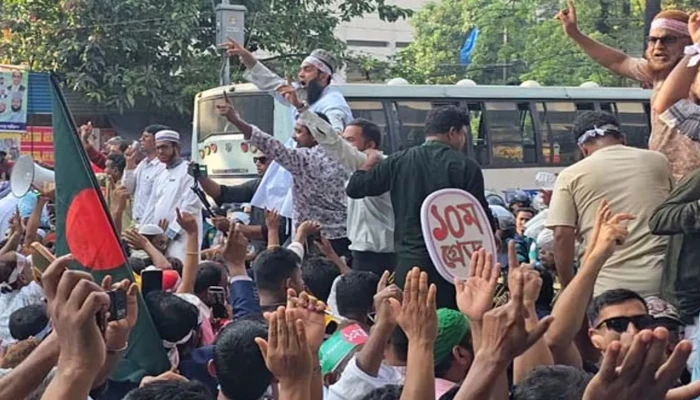 দাবি আদায় না হওয়া পর্যন্ত কর্ম বিরতিতে প্রাথমিক শিক্ষকরা