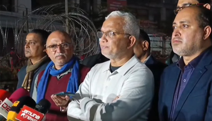 খালেদা জিয়ার অবস্থা অত্যন্ত জটিল: ডা. জাহিদ হোসেন