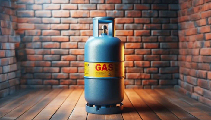 ১২ কেজি সিলিন্ডারে পূর্বের দাম থেকে ৫৩ টাকা বেড়েছে!