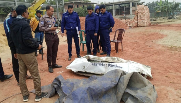 সীতাকুণ্ডে শিপইয়ার্ডে দুই শ্রমিক নিহতের ঘটনায় মামলা, ডাকাতির অভিযোগ মিথ্যা!