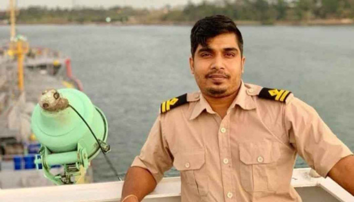 পথচারীকে বাঁচাতে গিয়ে প্রাণ গেল মেরিন প্রকৌশলী আশিকুজ্জামান স্ট্যালিনের!